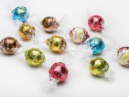 Lindt Lindor White Chocolate Collection Hot on Sale